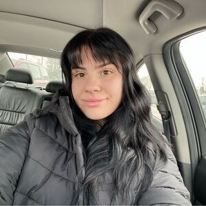 Meet your Posher, Hailey